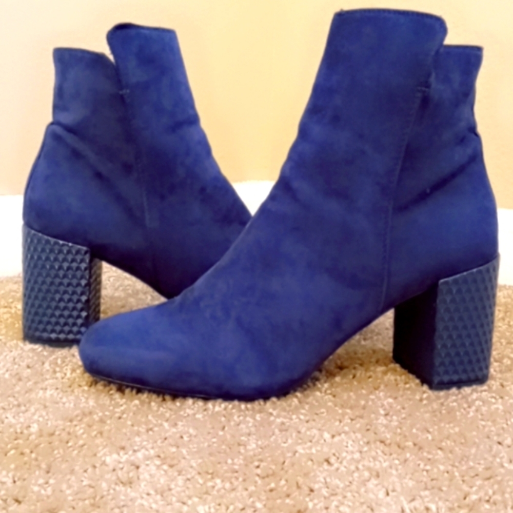 Blue Suave ankle booties